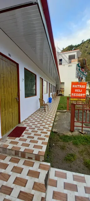 Natraj Heli Resort - Hotel in Sersi, Hotel in Badasu.