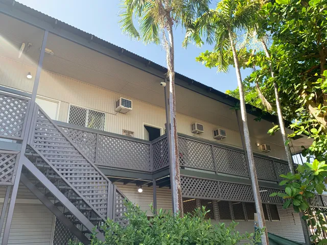 Roey Backpackers & Party Bar