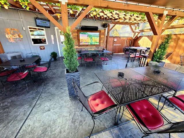 Flespy's Bar and Grill