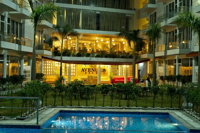 Avenue 18 Resort
