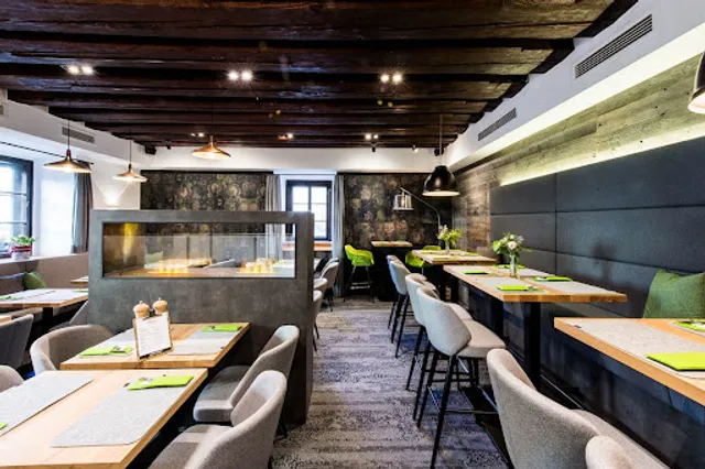 Humboldt. Organic Brunch, Restaurant & Bar