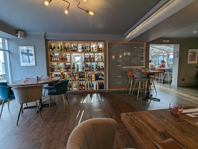 Bewshea's By The Beach