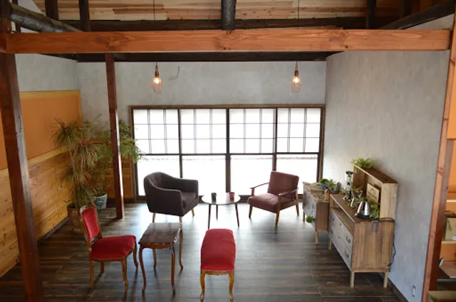 珈琲豆山倉（旧KONA SNOW Coffee Roasters）