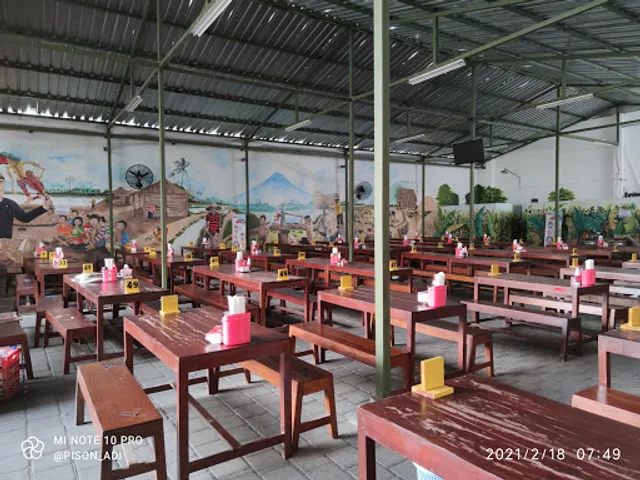 Sate Kambing & Thengkleng Rica-Rica Pak Manto