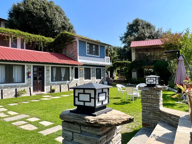 Binsar Eco Camp & Cottages