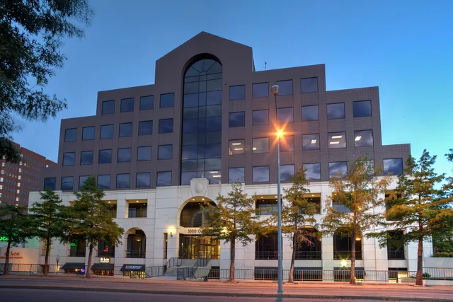 3300 Oak Lawn