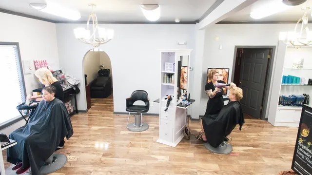 Totally Chic Salon & Spa