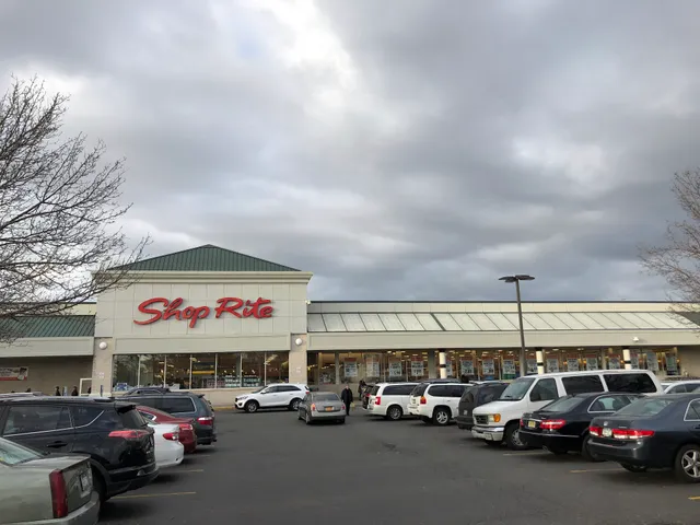 New Hyde Park Shopping Mall