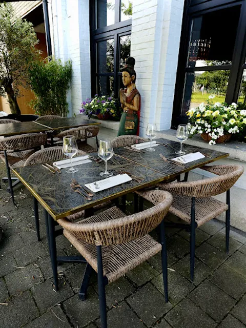 Hong Thong Thai Restaurant & Take Away