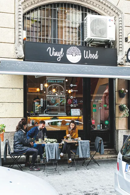 VINYL & WOOD - Get Lost in Wonderland