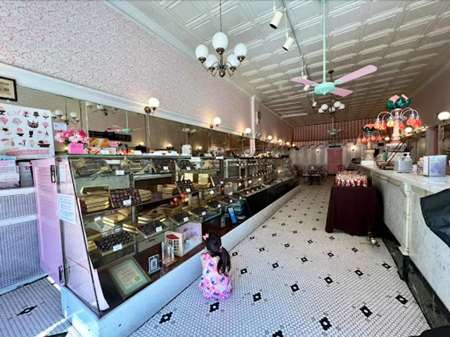 Aglamesis Bro's Ice Cream & Chocolates