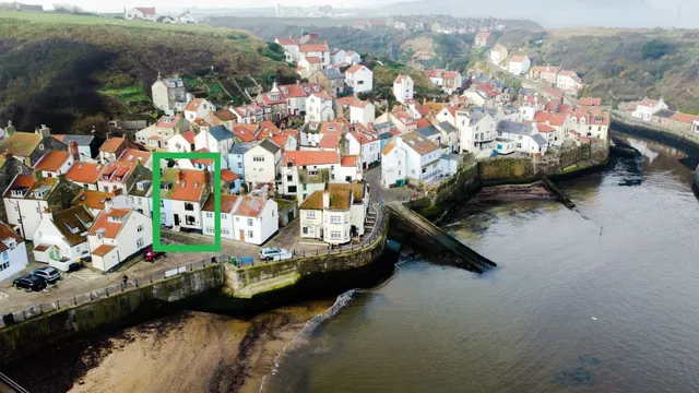 Captain Cook's Cottage, Staithes - holiday let
