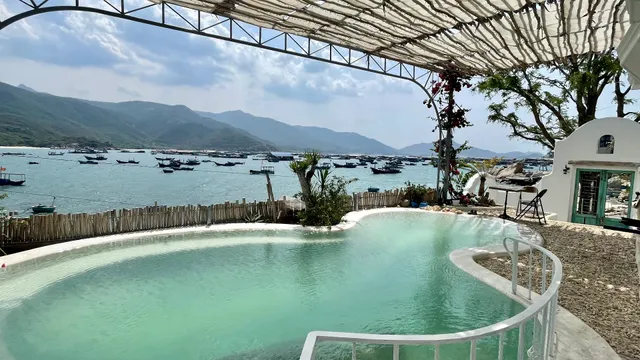 Rosarii Pacis - beachfront villa