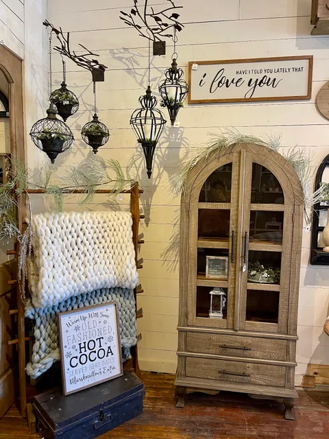 Rustic and Reclaimed Market