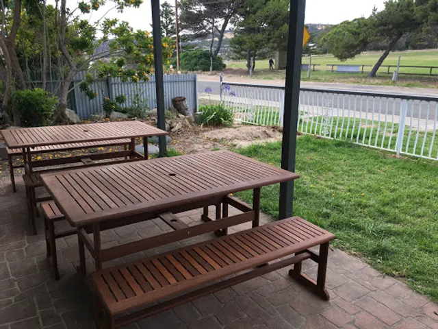 Fat Beagle Coffee Shop