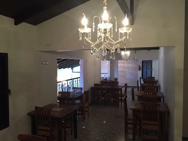 Casa Ibérica - "¡ Tan roja como en las arenas en Madrid!"