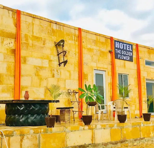 Hotel Golden Flower