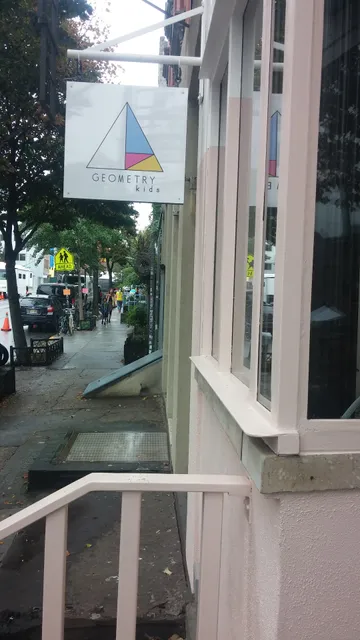 Geometry Floral & Gift