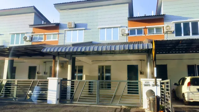 Lynn Homestay | Seri Iskandar