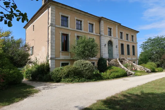 Domaine de Bernou - Gîte et Chambres d'hôtes