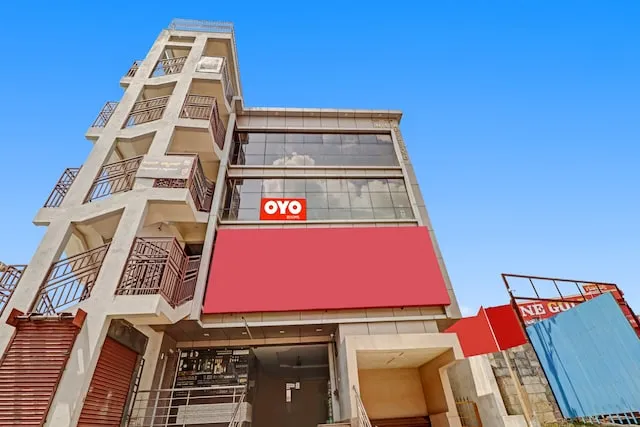 OYO Gn Nelli Suites
