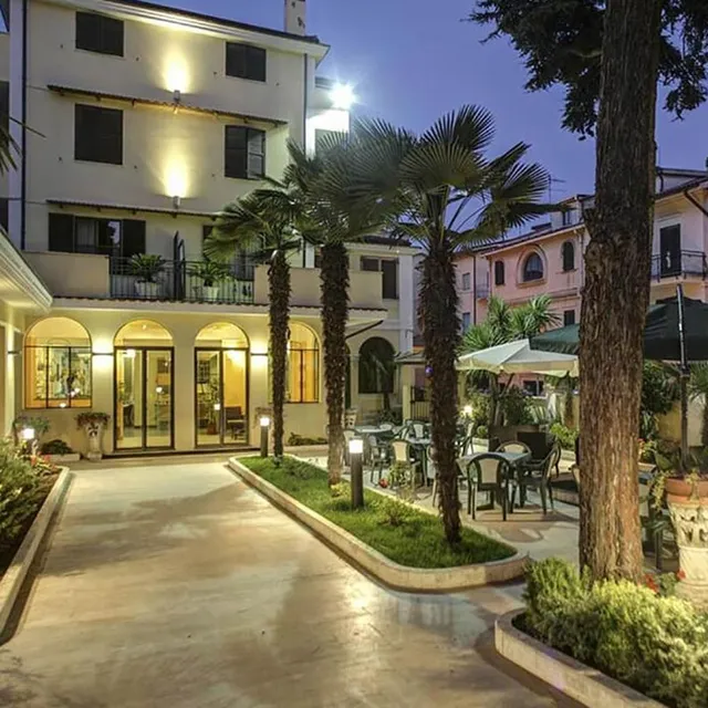 Hotel Ester Safer in Pineto