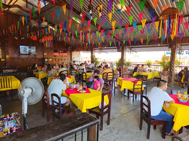 El Arbolito Restaurant