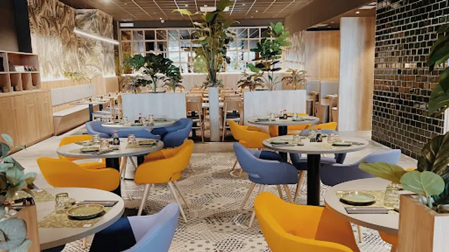 Restaurante Japonés Sushisom Bahía Real