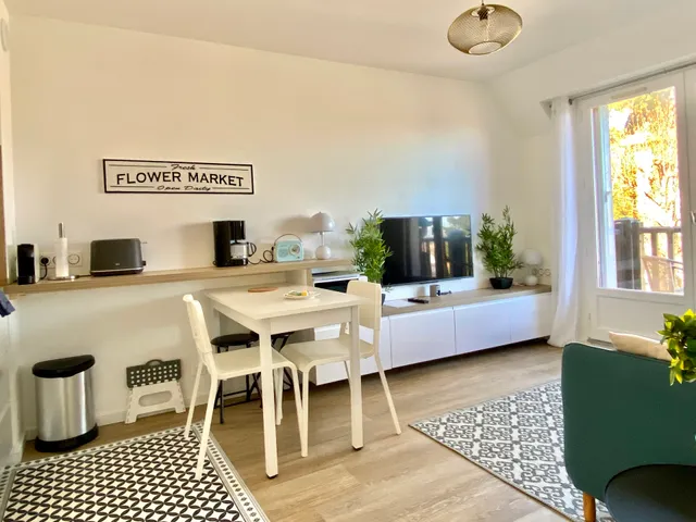 LESPARISNORMANDS (le bon pressoir de Villers)