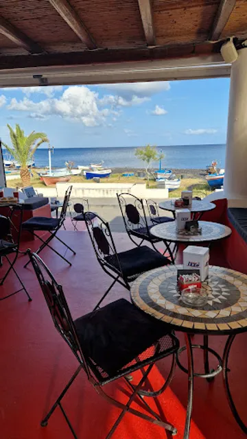 Radio Scari lounge bar