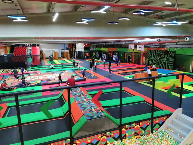 Diver Jump Trampoline Park