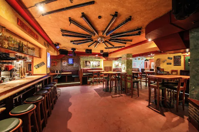 Bobos Bar-Restaurant