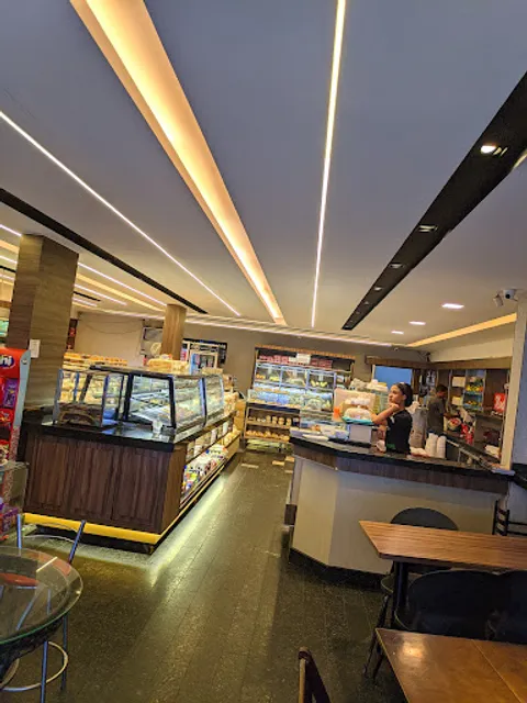 Panificadora Pais & Filhos