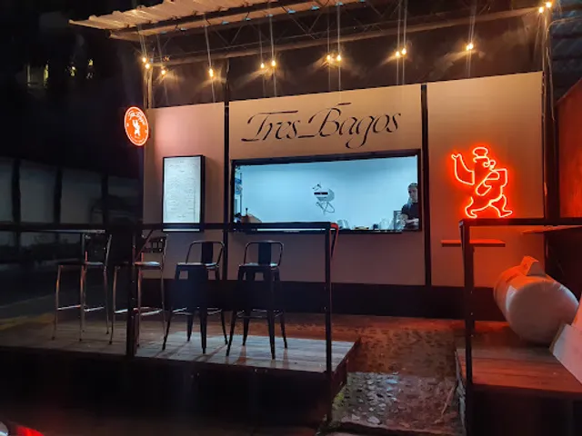 Tres Bagos || Baguettes Chopeados