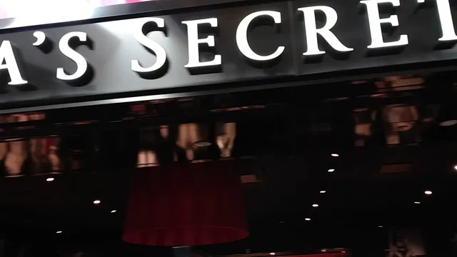 Victoria's Secret & PINK