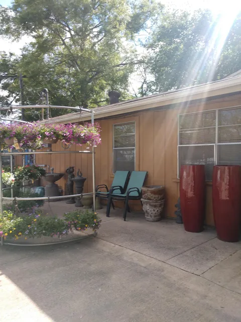 Garrison's Greenwood Gardens