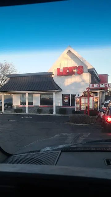 Lee's Famous Recipe Chicken