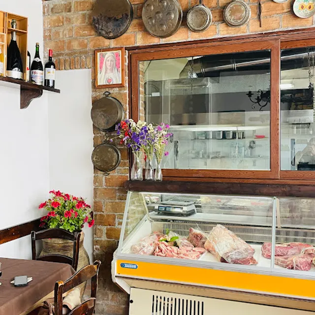 La Bisteccona Trattoria - Carnezzeria -