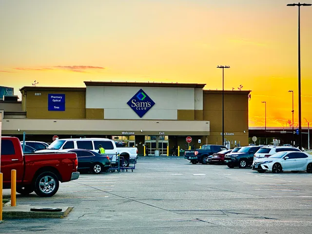 Sam's Club