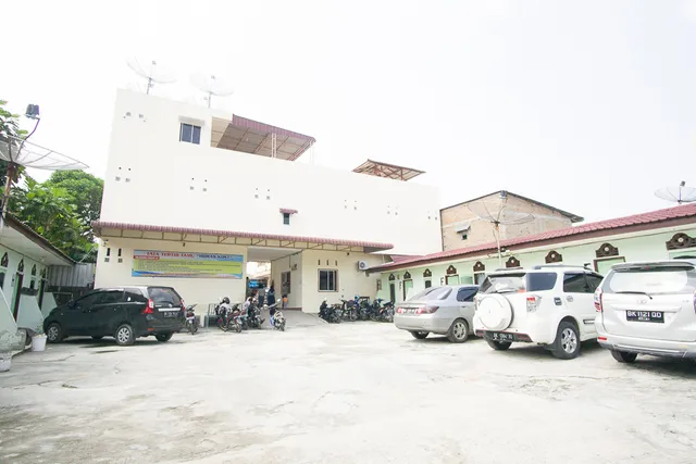 RedDoorz @ Pematangsiantar 2