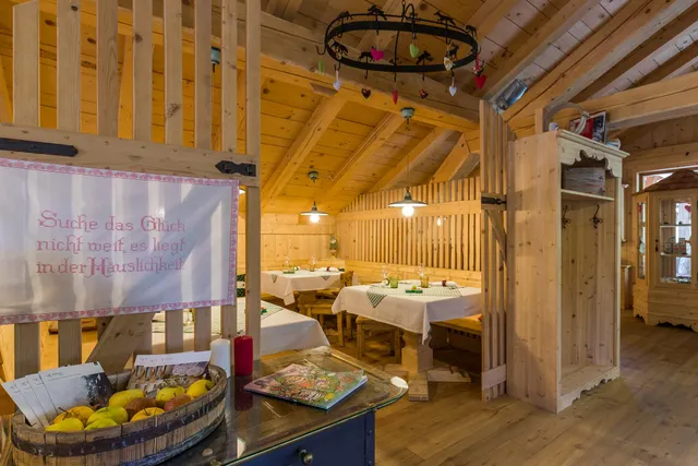 Agritur Ciasa dò Parè • Osteria Slow Food, azienda agricola bio e appartamenti in Val di Fassa