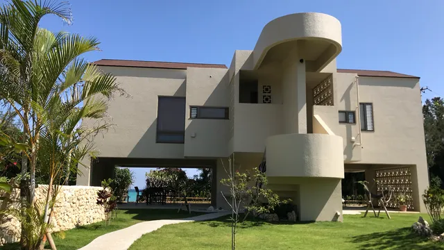 アカバナーイン