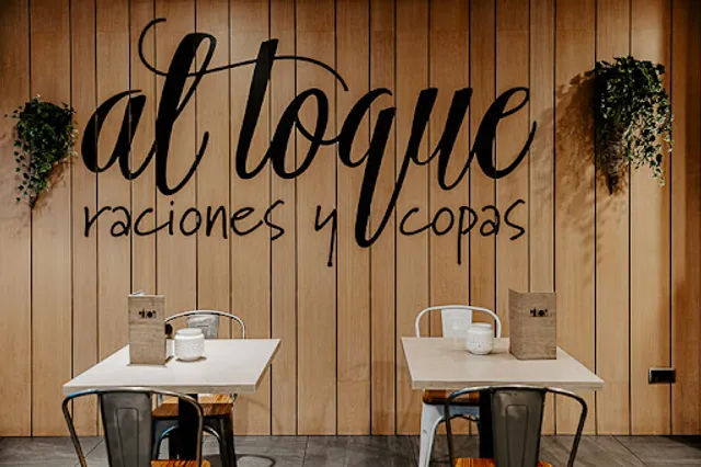 Al Toque "Las Gaunas", Tortillas, raciones y copas