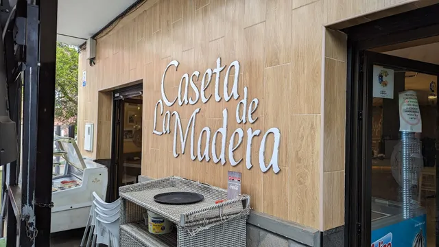 Cafetería La Caseta de Madera