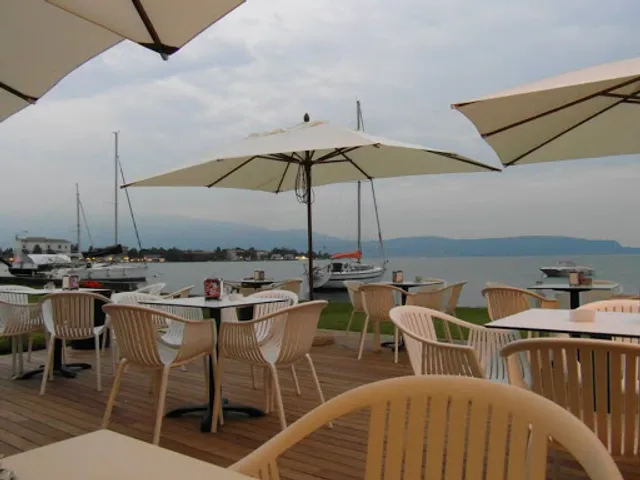 CARTA BIANCA food and drink