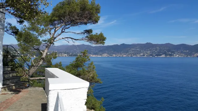 Piazza "Don Luigi Giussani"