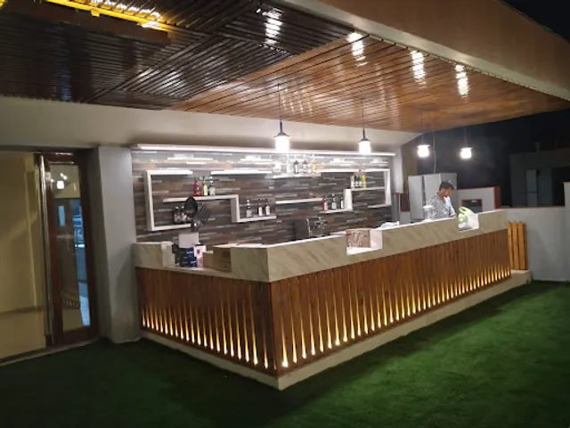 The UpperDeck Snooker Cafe & Grill - Best Cafe and Best Fast Food in Bhavnagar | Best Coffe and Best Shake in Bhavangar