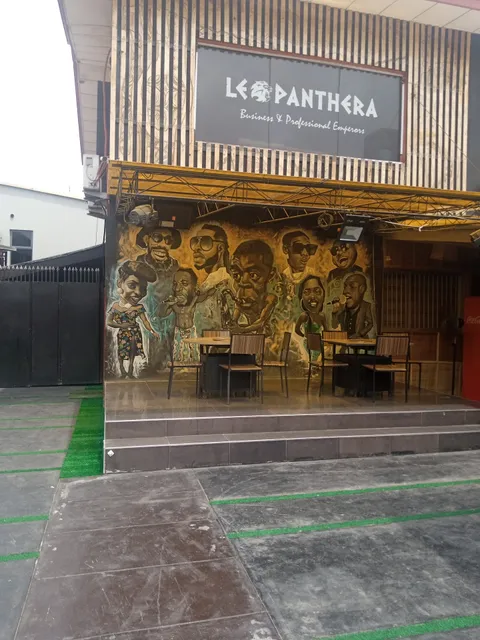 Natives Restaurant & lounge