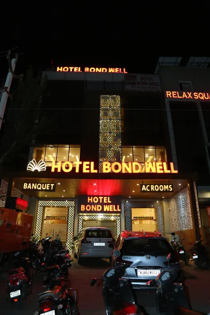 Bond Well Hotel