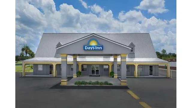 Days Inn by Wyndham Lake City I-75